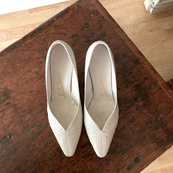 Thomas Wallace Vintage Cream Snakeskin Kitten Heel Pumps - Size 7 1/2 - Picture 5 of 15